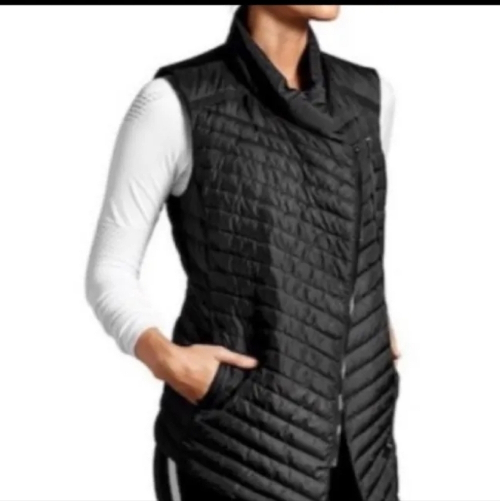 Athleta So Down Vest Womens XXS Puffer Asymetrical Zipper Packable Black